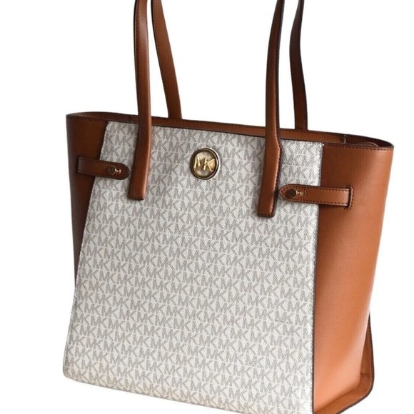 Michael Kors Carmen North South Large Top Zip Tote Vanilla MK Signature - Picture 6 of 7